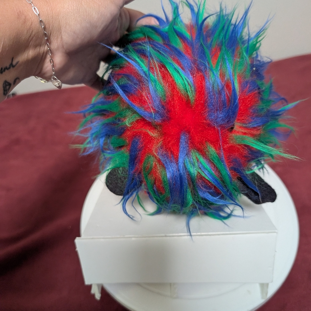 Fuzzigles Medium 10" Red/Green/Blue